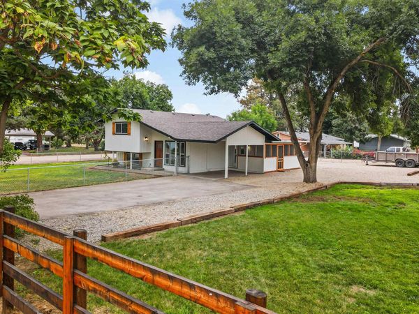 12162 Long St, Middleton, ID 83644