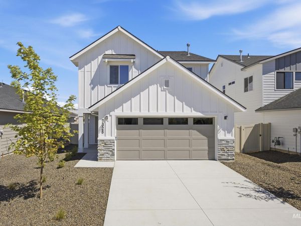904 Thunderbolt Dr, Mountain Home, ID 83647