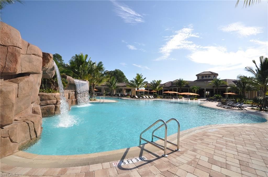 9532 Avellino Way , Unit 2722, Naples, FL 34113 Photo