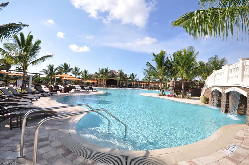 9532 Avellino Way , Unit 2722, Naples, FL 34113 Photo