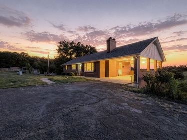 285 Clover Road, Hurt, VA 24563