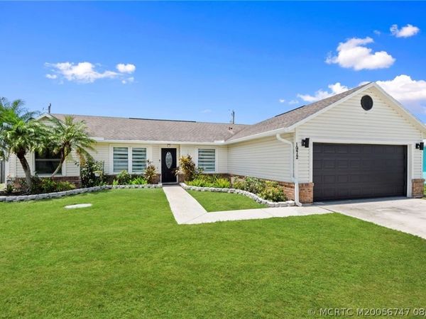 1972 SW Breezeway Street , Port St Lucie, FL 34987