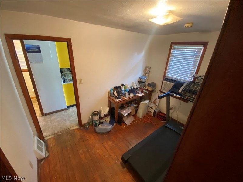 14323 Harvard Avenue, Cleveland, OH 44128 Photo 9