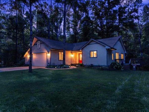 8308 Ridgeway Road, Petoskey, MI 49770