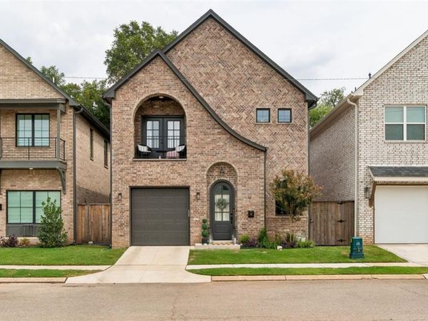 12 N Walnut Street, Edmond, OK 73003
