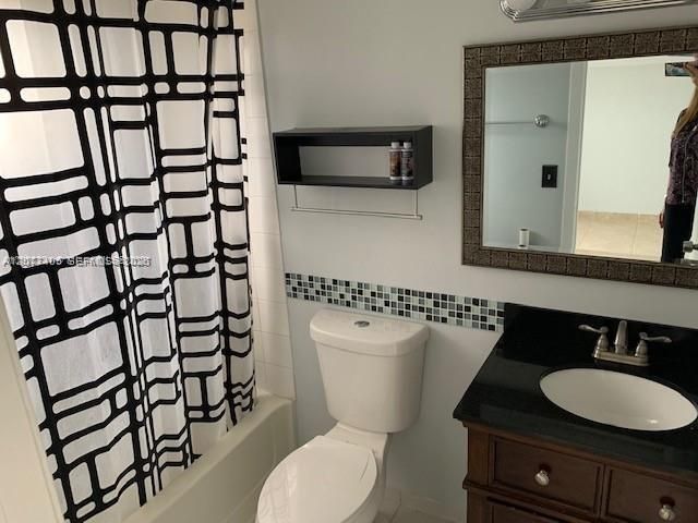 8145 NW 7th St , Unit 321, Miami, FL 33126 Photo