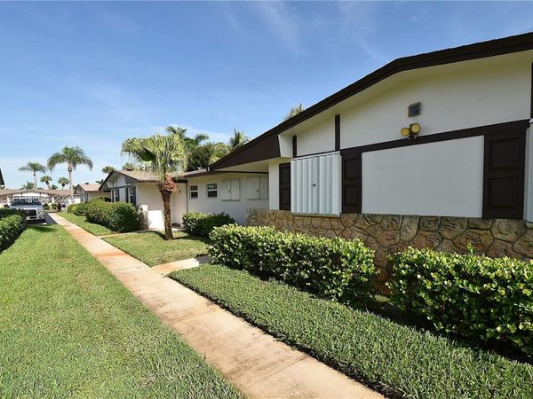 2971 Crosley Dr W, Unit F, West Palm Beach, FL 33415