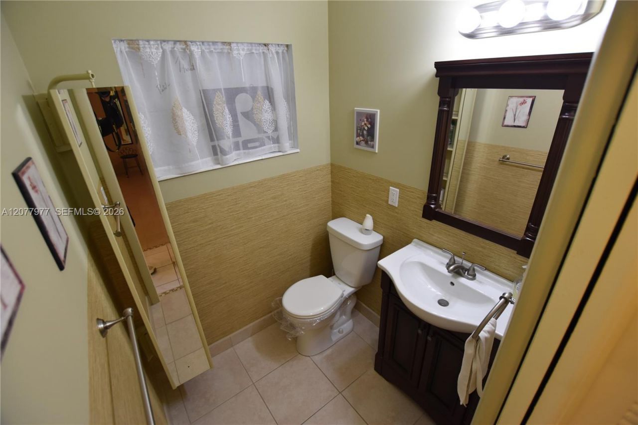 2971 Crosley Dr W, Unit F, West Palm Beach, FL 33415 Photo