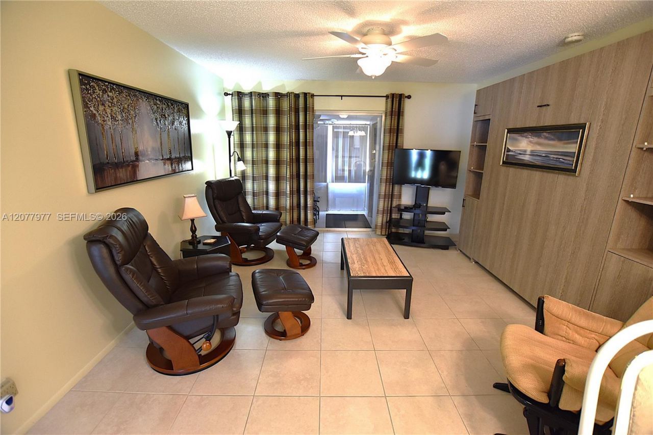 2971 Crosley Dr W, Unit F, West Palm Beach, FL 33415 Photo