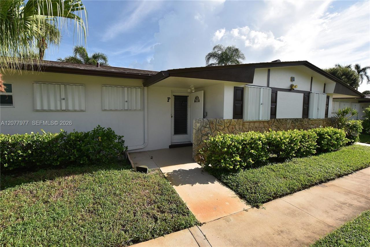 2971 Crosley Dr W, Unit F, West Palm Beach, FL 33415 Photo