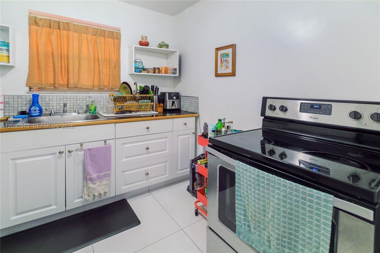 365 NE 125th St , Unit 216, North Miami, FL 33161 Photo