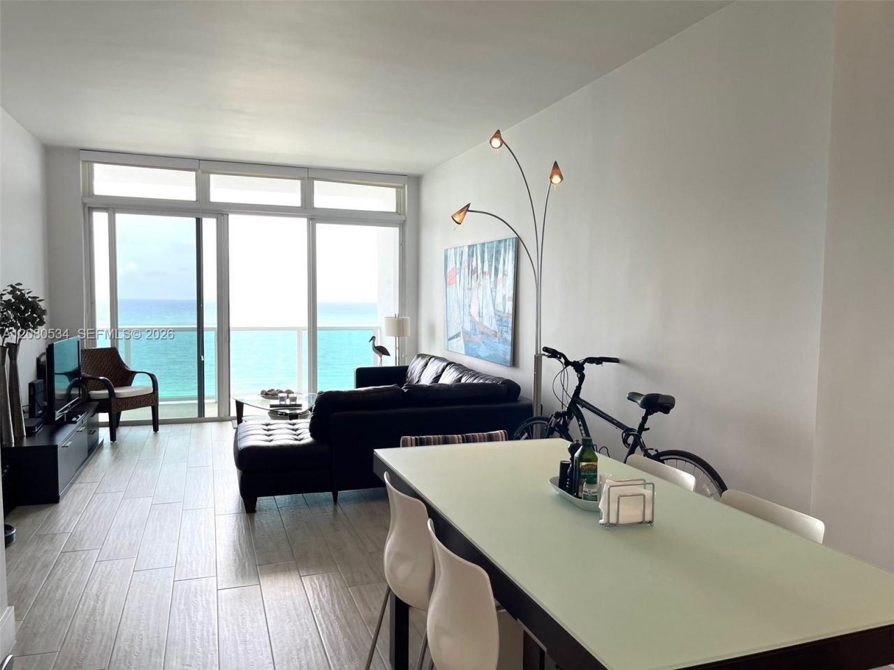 100 Bayview Dr , Unit PH08, Sunny Isles Beach, FL 33160 Photo