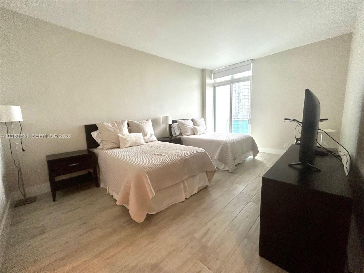 100 Bayview Dr , Unit PH08, Sunny Isles Beach, FL 33160 Photo