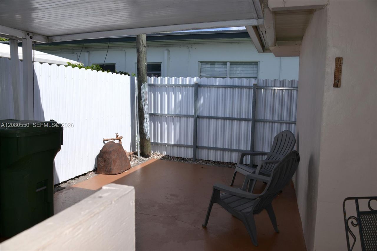 991 E 47th St, Hialeah, FL 33013 Photo