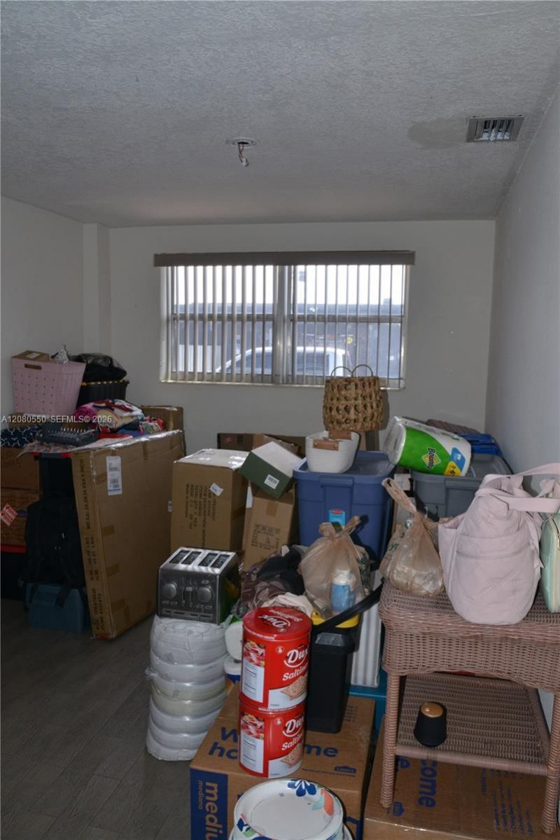 991 E 47th St, Hialeah, FL 33013 Photo