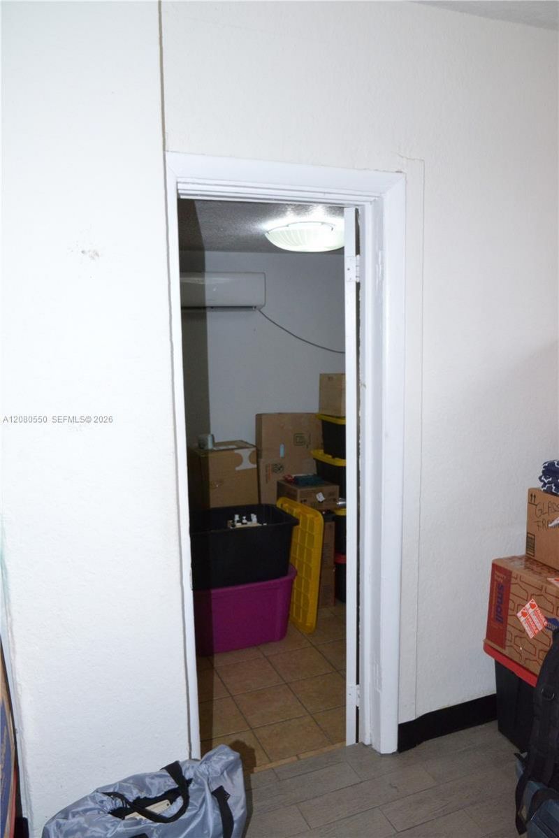 991 E 47th St, Hialeah, FL 33013 Photo