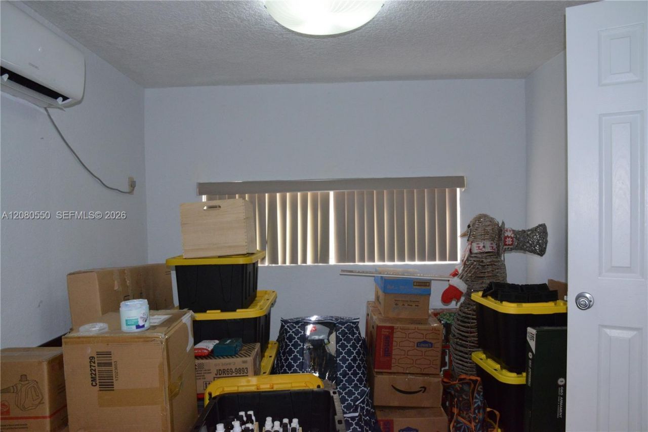 991 E 47th St, Hialeah, FL 33013 Photo