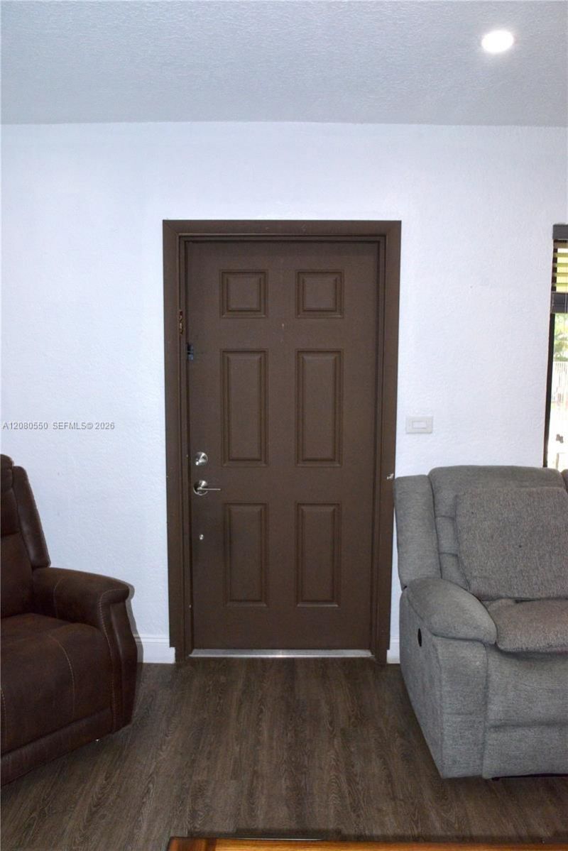 991 E 47th St, Hialeah, FL 33013 Photo