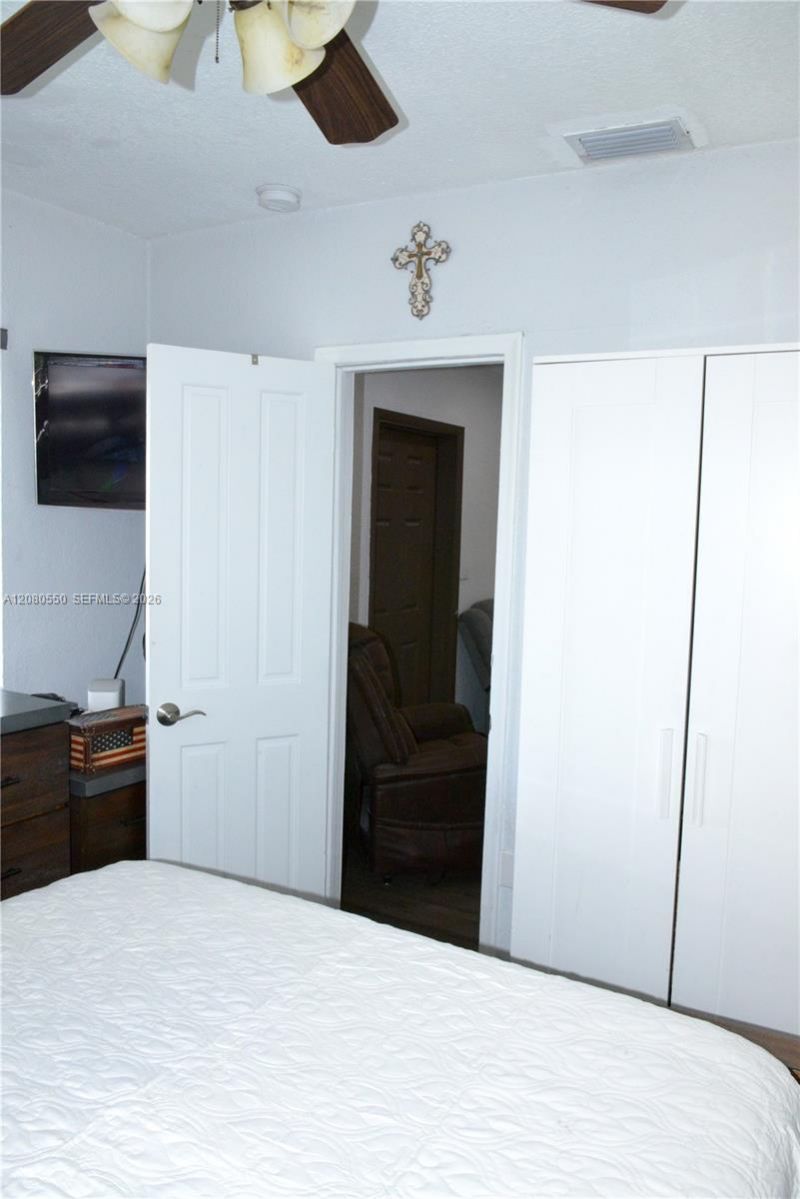 991 E 47th St, Hialeah, FL 33013 Photo