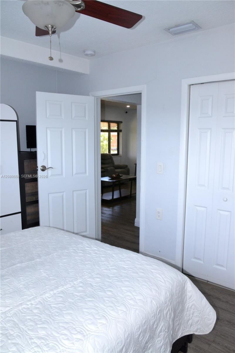 991 E 47th St, Hialeah, FL 33013 Photo