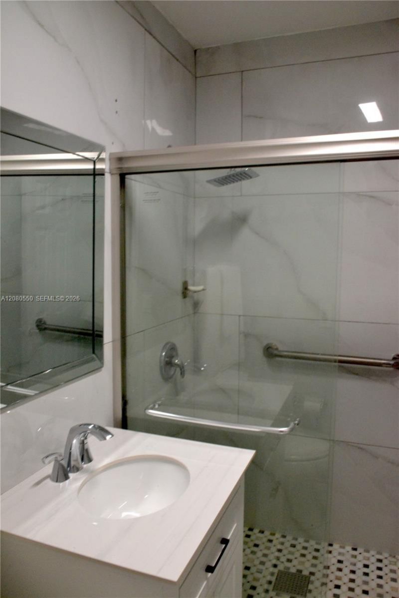 991 E 47th St, Hialeah, FL 33013 Photo