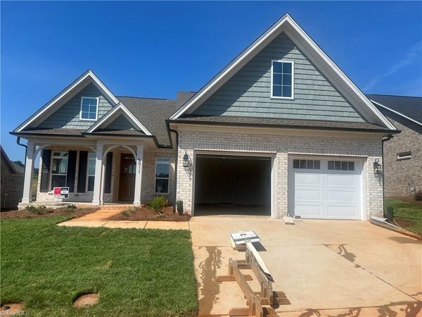 6011 Haywood Street , Clemmons, NC 27012