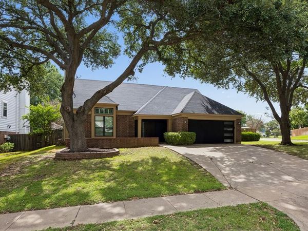 4321 Bradford Drive, Grapevine, TX 76051