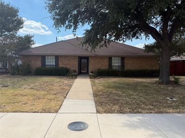 17623 Medina Drive, Dallas, TX 75287