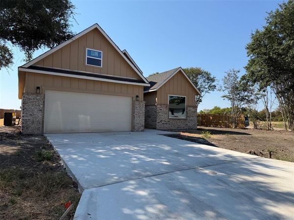 3247 Hillsdale Drive, Corsicana, TX 75110