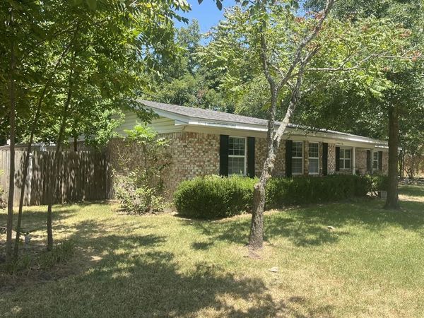 705 4th, Clarksville, TX 75426