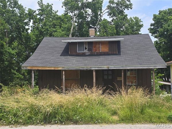 9217 Bristol Avenue , Breckenridge Hills, MO 63114