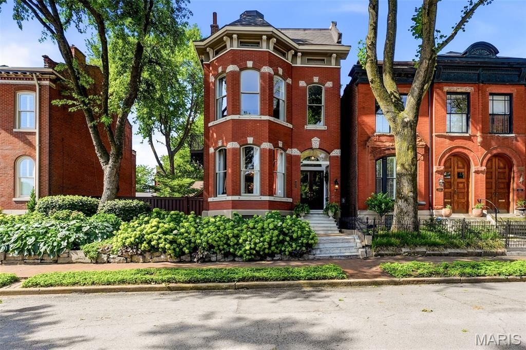 2008 Rutger Street , Saint Louis, MO 63104 Main Photo