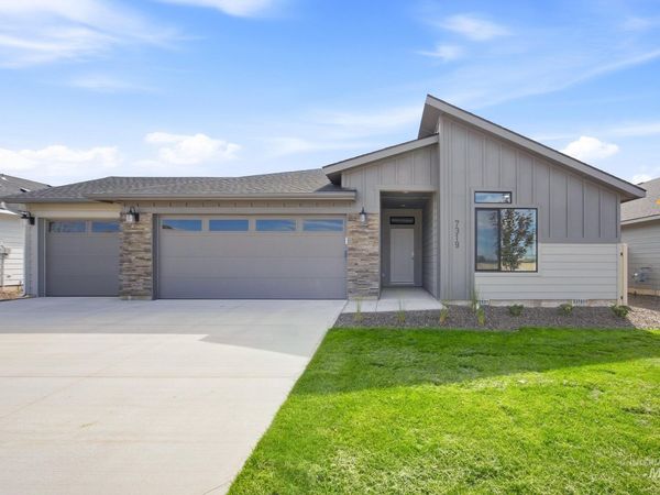 7319 W Newtown Dr, Eagle, ID 83616