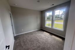 453 Starlit Way photo 4