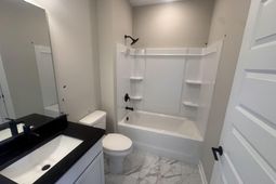 453 Starlit Way photo 4