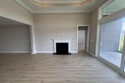 453 Starlit Way photo 4