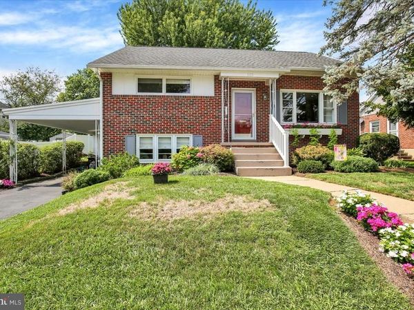 305 MARSHALL DRIVE , READING, PA 19607