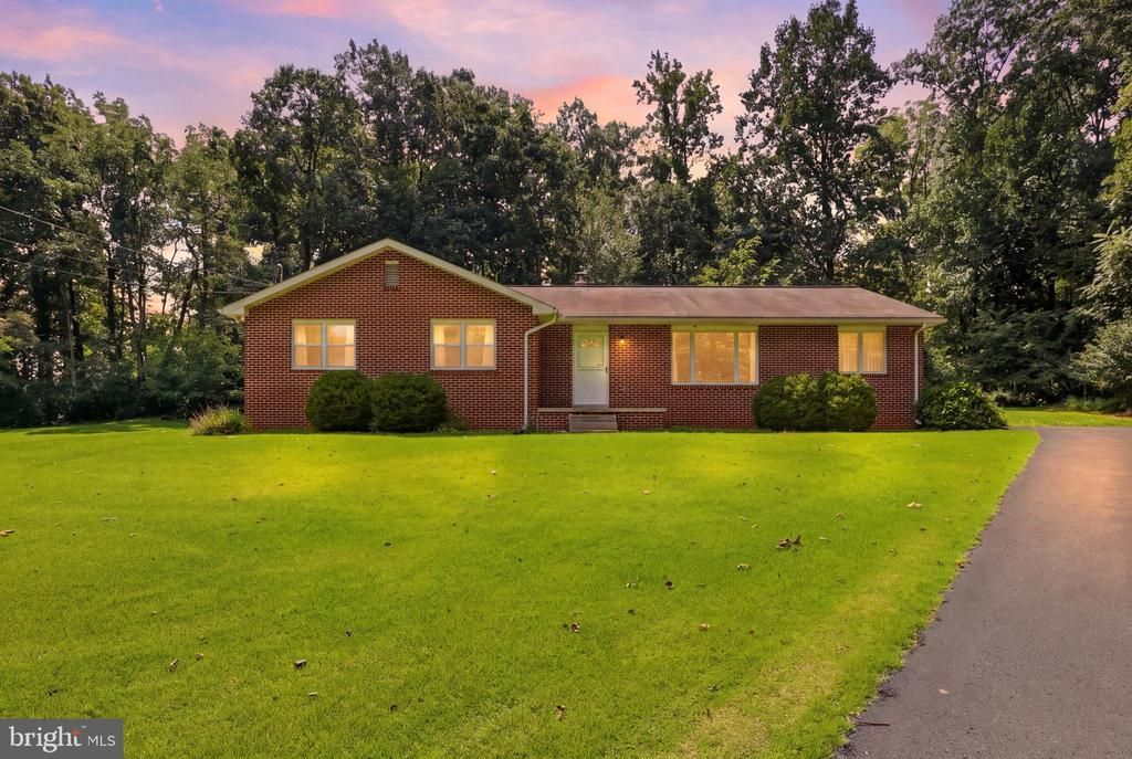 691 CHURCHEY LANE , LEWISBERRY, PA 17339