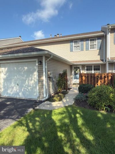 203 PINE COURT, YORK, PA 17408