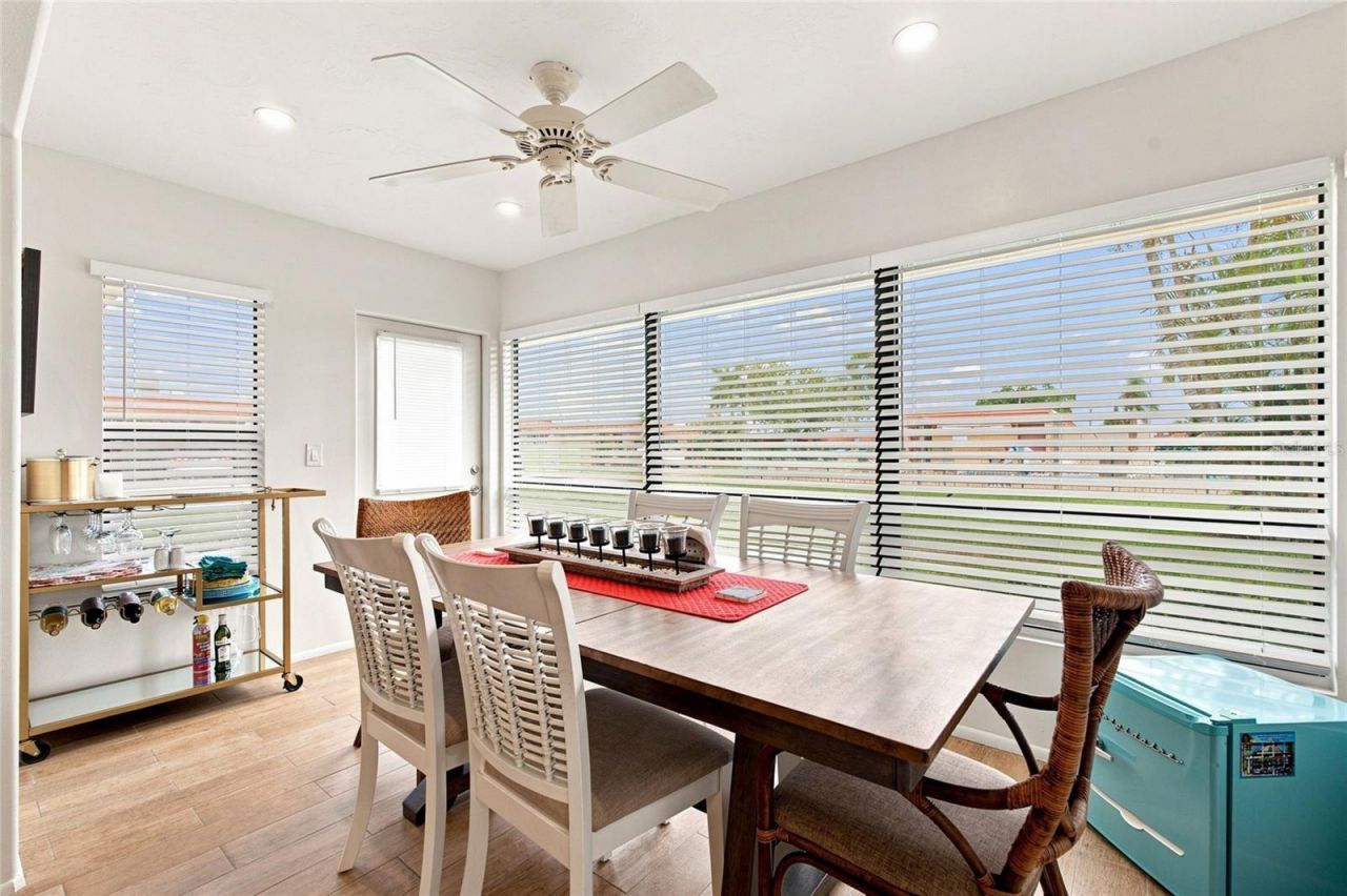 3868 Catalina Drive , Bradenton, FL 34210 Photo