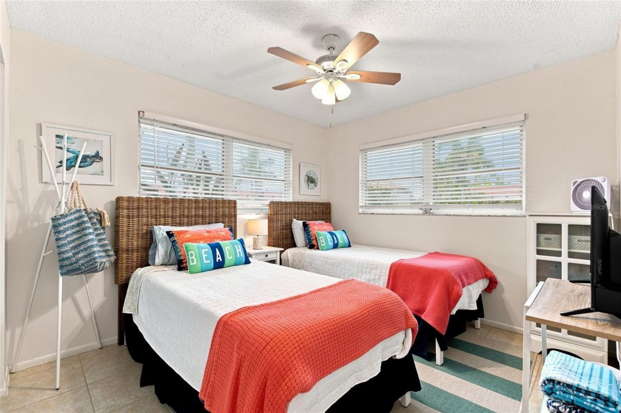 3868 Catalina Drive , Bradenton, FL 34210 Photo