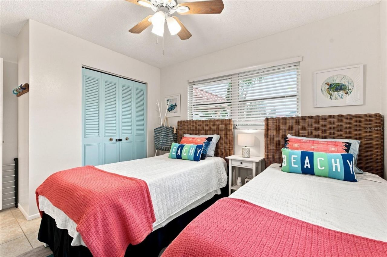 3868 Catalina Drive , Bradenton, FL 34210 Photo