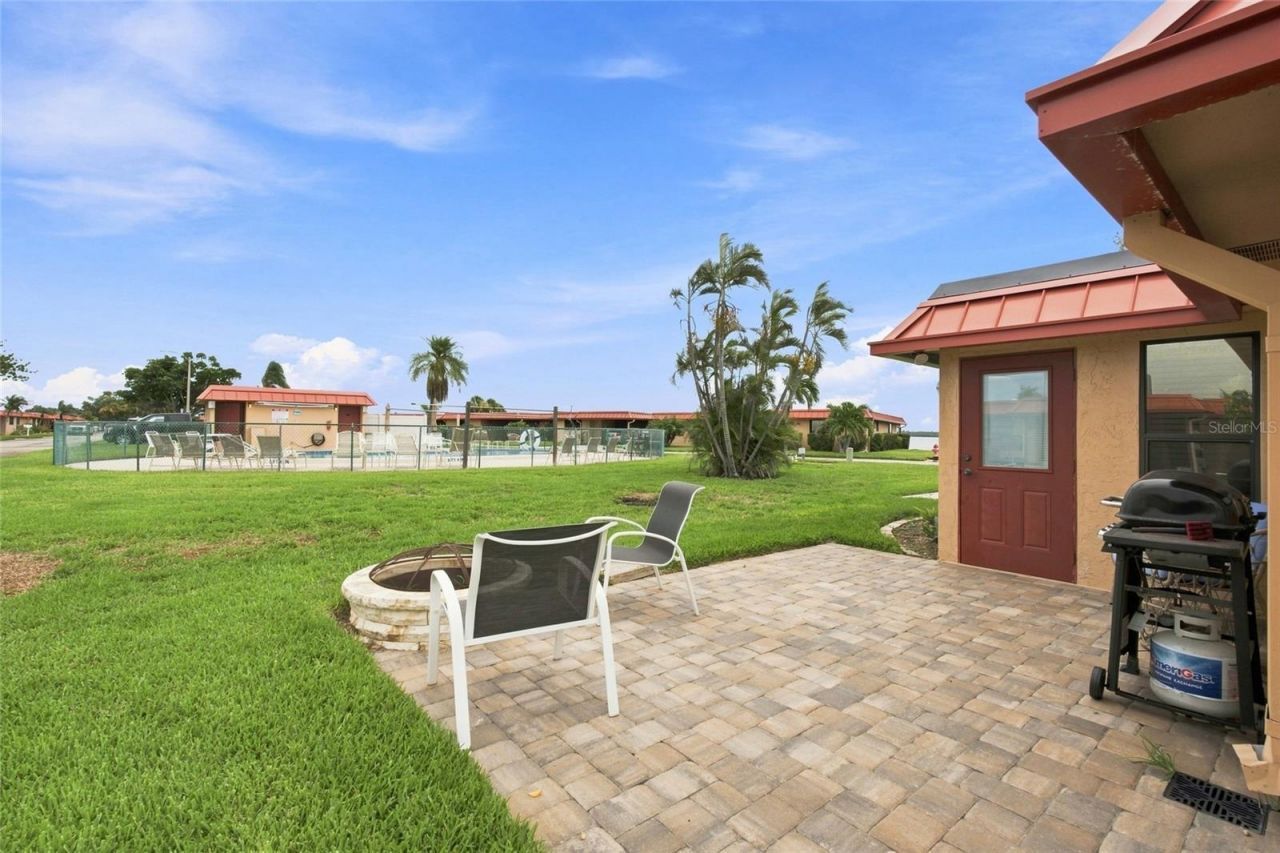 3868 Catalina Drive , Bradenton, FL 34210 Photo