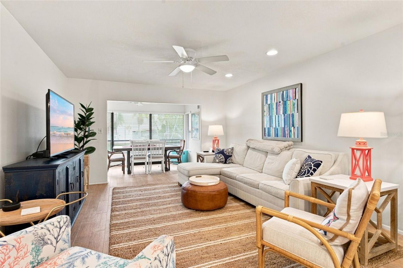 3868 Catalina Drive , Bradenton, FL 34210 Photo