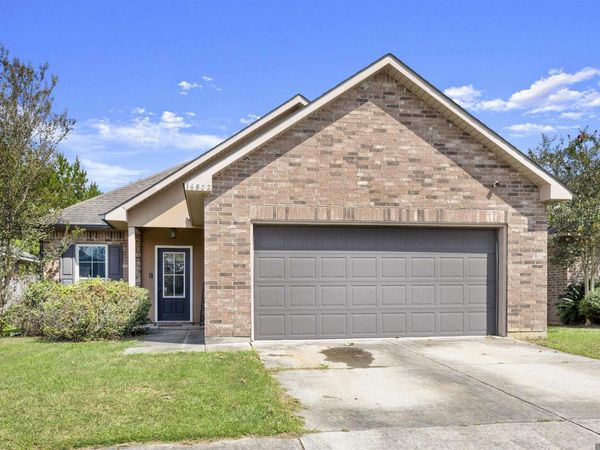 16802 Glenwood Springs Dr, Greenwell Springs, LA 70739