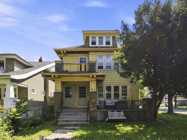3800 N 24th PLACE, Unit 3802, Milwaukee, WI 53206