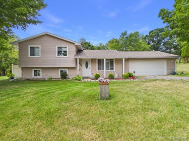4411 Huckleberry Circle , Deerfield Township, Mi 48421