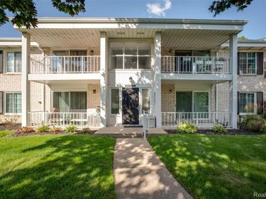 35972 Ann Arbor Trail, Livonia, Mi 48150