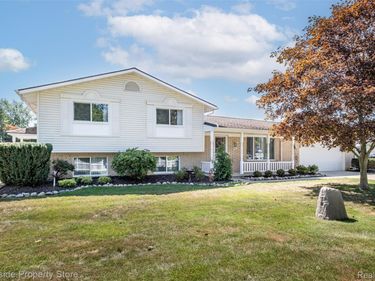 841 Driburg Drive , Commerce Township, Mi 48390