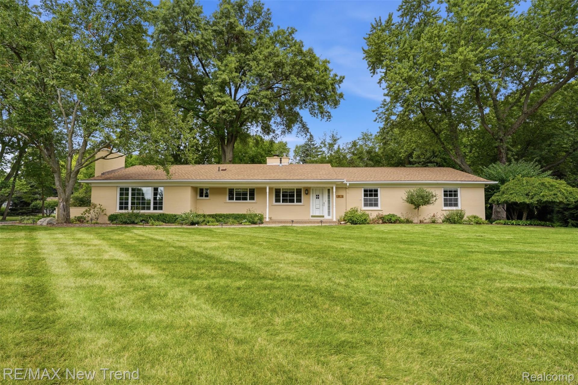1043 Westview Road, Bloomfield Hills, Mi 48304 Main Photo
